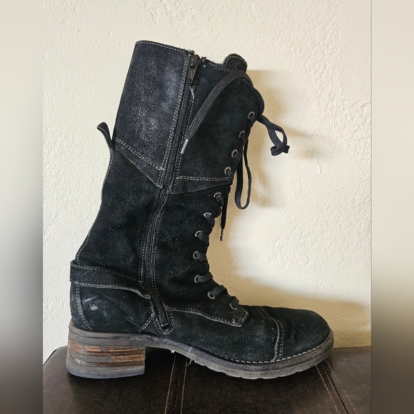 Taos Crave Black Suede Grunge Vintage Style Boho Tall Combat Moto Boots Sz EU 41 - Picture 7 of 14